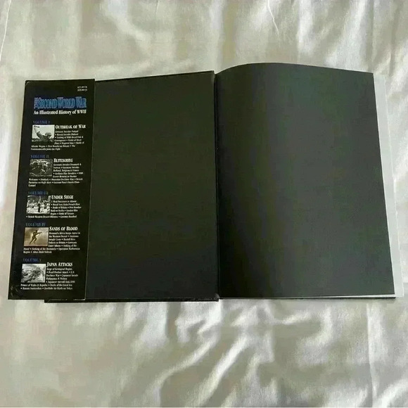 The Second World War: Sands of Blood: Volume IV: 1/1941 - 8/1941 Hardcover - Picture 2 of 8